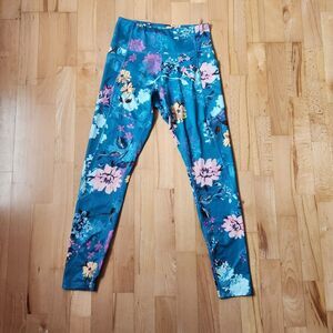 Tek Gear Teal floral leggings, Medium